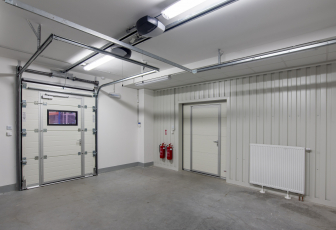 Prístavba haly firmy Nobilis Tilia, svetlá výška zde byla limitující, ne však pro podhled Knauf D112a.cz