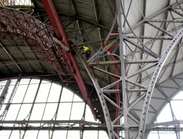 Obr. 6: Nevyhovující diagonála na III. nástupišti