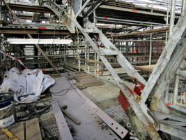 Obr. 9: Spodní pas příčné vazby během opravy