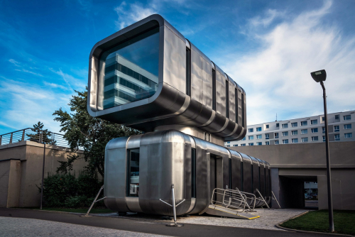 Technologicko-informační centrum Cyberdog s roboticky obsluhovanou vinárnou v Praze 5