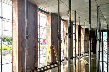 Obr. 4: Železobetonové pilíře s bedněním z keramických bloků