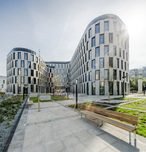 Obr. 18: Prostor u vstupu do budovy A