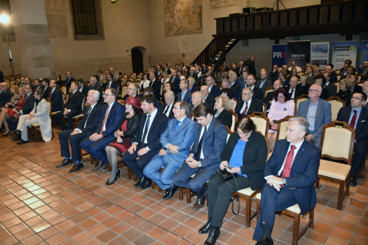 V úterý 19. 11. 2019 byly v aule ČVUT, pražské Betlémské kapli, slavnostně předány tituly a další ocenění v již 17. ročníku celostátní soutěže Český energetický a ekologický projekt, stavba, inovace roku 2018