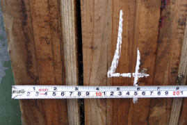 Obr. 7: Delaminácia pásnice a steny stĺpa 4