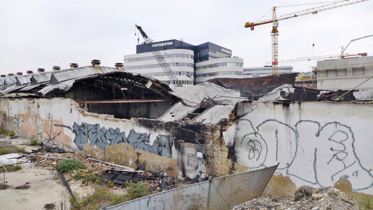 Začlenění staré průmyslové haly do objektů Palmovka Open Parku