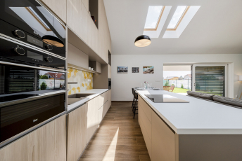 Vzorový dům moderní rezidenční čtvrti Lastovičky v Novej Dedinke