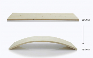 Obr. 2: Změna tvaru základního dvouvrstvého CLT panelu vlivem vysušení