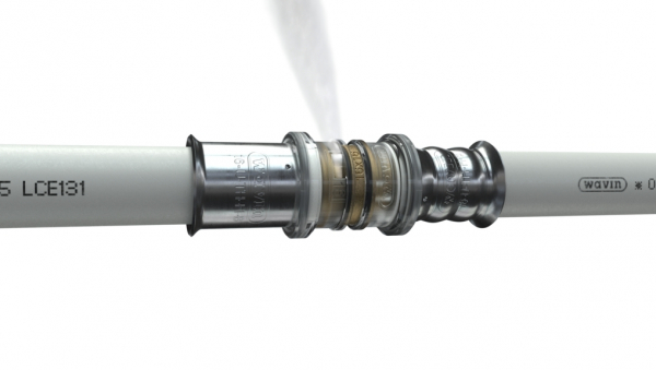 Nová generace kovových lisovacích tvarovek Wavin M5 zaručí, že v případě nekvalitně zalisovaného spoje budou netěsnosti bezpečně odhaleny při tlakové zkoušce. Během tlakové zkoušky prováděné stlačeným vzduchem vydávají nezalisované tvarovky akustický signál – hlasitý pískot.