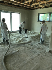 Aplikace Systém ThermoWhite před potěrem