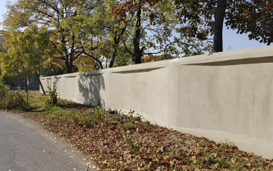 Obr. 22: Jižní úsek zdi po sanaci