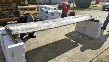 Obr. 6: Polní zkouška 21. 3. 2018, Dobruška, simulace uložení desky