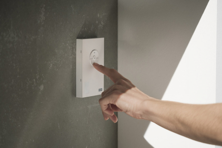 VELUX ACTIVE umožňuje ovládání pomocí senzorů, smartphonem i manuálně