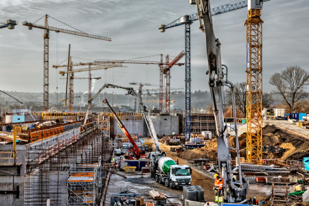Autodomíchávače z betonárny Libeň zásobovaly stavbu ÚČOV