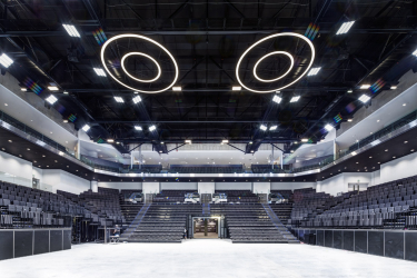 Hlavní sál s kapacitou 4500 lidí se může využívat i pro pořádání koncertů a sportovních utkání