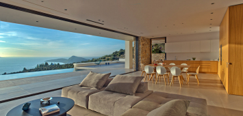 Dolní vodicí kolejnice pro systém Schüco ASS 50 jsou zabudované do podlahy a vrchní do stropního podhledu