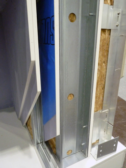 Typická skladba obvodové stěny s větranou fasádou. Zvukověizolační vlastnosti vysoce přesahují požadavky.