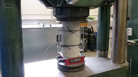 Obr. 6b: Zkouška statického modulu pružnosti