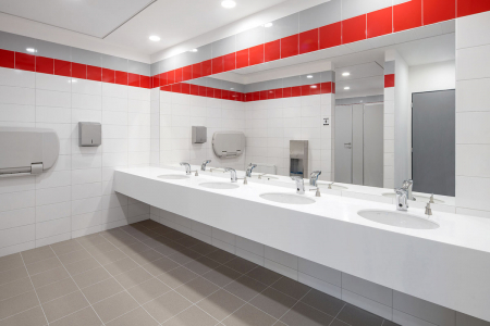 Rozlehlé podlahové plochy Letiště České Budějovice pokryly velkoformátové dlaždice RAKO ze série Taurus Granit