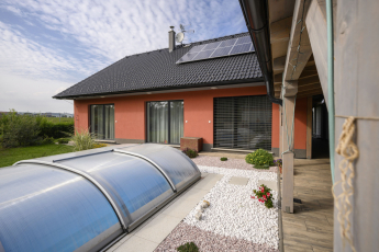 Pasivní rodinný dům ze jednovrstvého zdiva Ytong