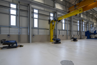 Výrobní hala v pasivním standardu s okny GENEO