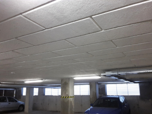 Na desky je možné naké nastříkat fasádní barvu, osvědčené jsou barvy akrylátové (kvůli přilnavosti)