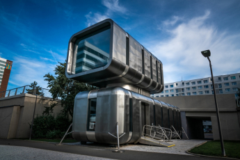 Zvláštní cena poroty: Cyberdog v Praze 13 (autoři konceptu David Černý a Tomáš Císař)