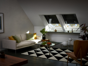 Levnější stín s venkovní roletou VELUX 