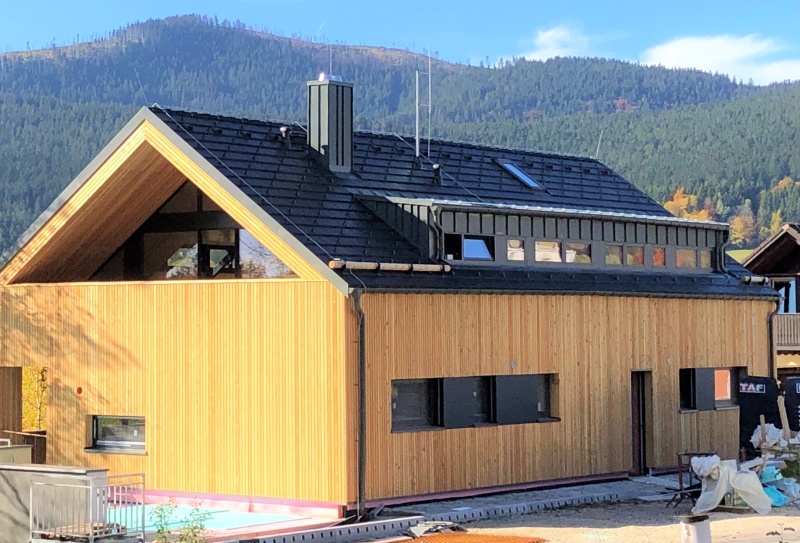 Obrubníkové odvodnění parkoviště MEA KERB u šumavského domu