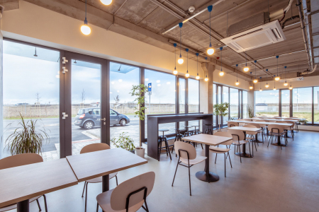 Hala firmy APEX a v Pohořelicích