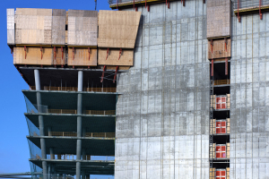 Charakteristický pro tuto budovu je specifický složený tvar. Stavba se skládá z hlavního a vedlejšího jádra, pro jejichž spojení byla vytvořena šplhavá sestava RCS se svislými, bočně nakloněnými šplhavými kolejnicemi.
