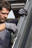 Výměna střešního okna bez zásahu do ostění