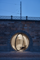 Kavárna v kobce na náplavce u Rašínova nábřeží, foto Boys Play Nice