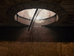 Kavárna v kobce na náplavce na Rašínově nábřeží, foto Boys Play Nice