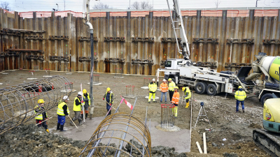 Rebetong ve třídě C 16/20 jako podkladní beton pod základovou desku kancelářského komplexu Envelopa Office Center v Olomouci