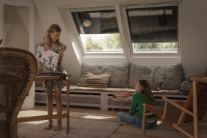 Lehká venkovní roleta na solární pohon