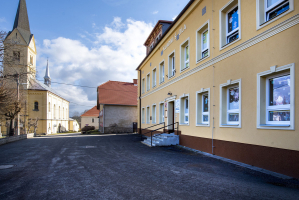 Při absenci přípojky zemního plynu je pro obce elegantní alternativou vytápění s pomocí kapalného plynu - LPG