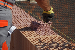 Zdění maltou HELUZ SIDI (zdroj: HELUZ)