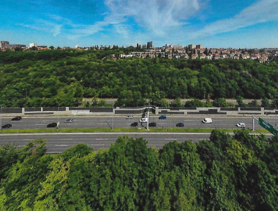 Jižní spojka – akustika, úsek Na Strži – 5. května, protihluková stěna