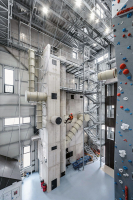 Ve výškové části je horolezecké cvičiště