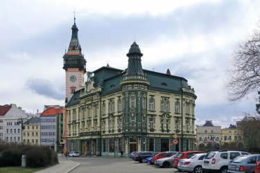 Radnice a spořitelna v Krnově