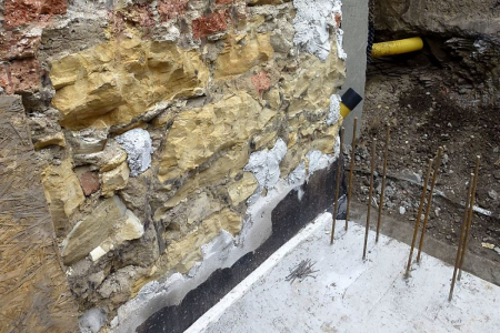 Přístavba k obvodové stěně