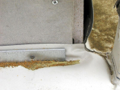 Obr. 14: Mechanicky kotvená přítlačná lišta u ukončení hydroizolace na svislé konstrukci