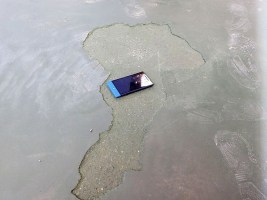 Obr. 8: Oddělení krycí vrstvy podlahy