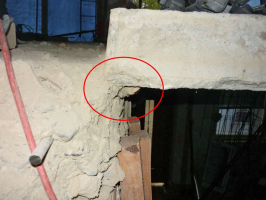 Havarijní stav předpjatých spiroll panelů, uložených na cihelné zdivo