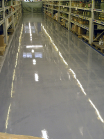 Obr. 6: Opravovaná oblast vyplněná epoxidovou plastmaltou, převrstvená epoxidovou stěrkou