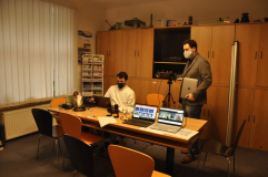 Přípravné práce pro přenos - Matouš (syn) a David (otec) Najman – zajišťovali technické zázemí s mojí absolutní vděčností