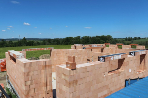 Zateplená cihla od společnosti HELUZ