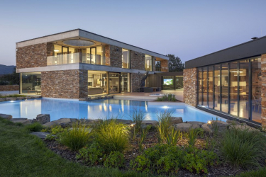 Celkovým vítězem ankety Dům roku 2021 se stal rodinný dům architekta Petra Dobrovolného