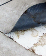 Obr. 10: Detail nesvařené fóliové izolace