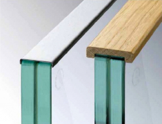 Obr. 3: Ochrana hrany v exteriéru